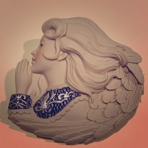 🛍 2 For $20 Sarah’s Angel Visor Clip